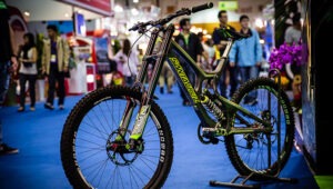 Read more about the article 7 Best Full Suspension Mountain Bikes Under 2500 | Reviews