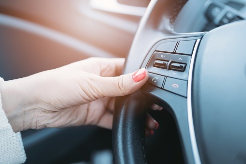 your-car-steering-wheel-buttons-not-working-solved