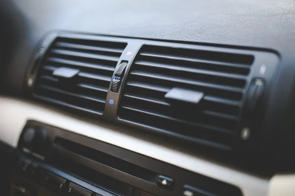 You are currently viewing Why Is My Car Air Conditioner Only Cold When Moving? [Solved]
