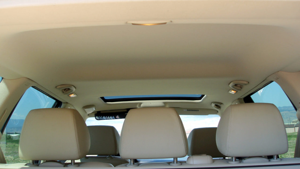 You are currently viewing How To Fix A Sagging Headliner At Home [4 Easy Ways]