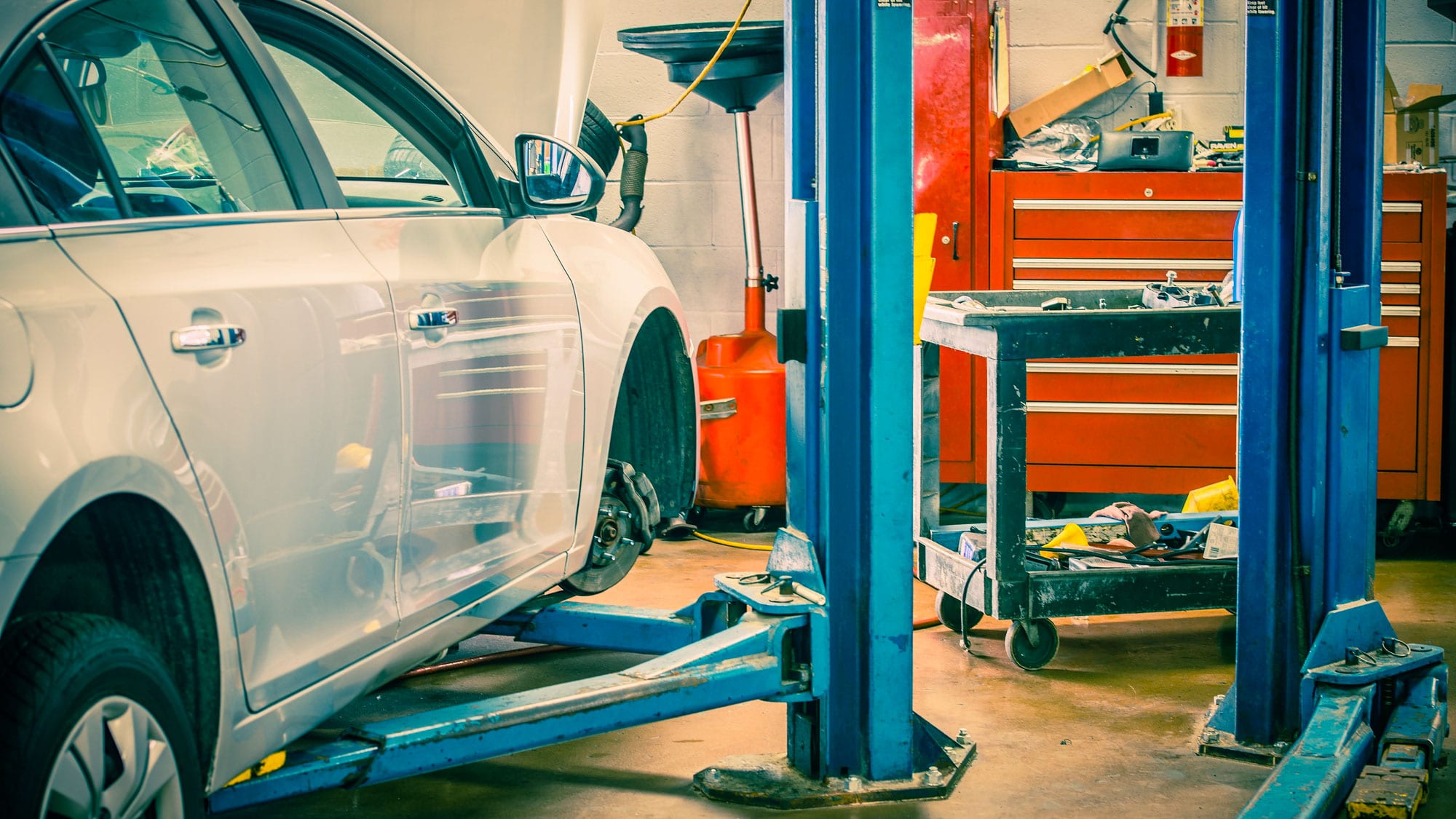 You are currently viewing Best Car Lifts for Home Garage | Buyer’s Guide
