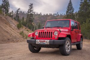 Read more about the article 10 Best Lift Kits for Jeep Commander | Reviews