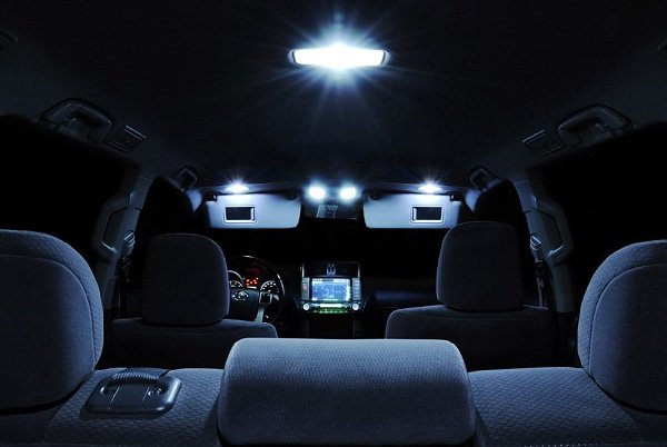 You are currently viewing Dome Lights And Radio Not Working In Your Car? [FIXED]