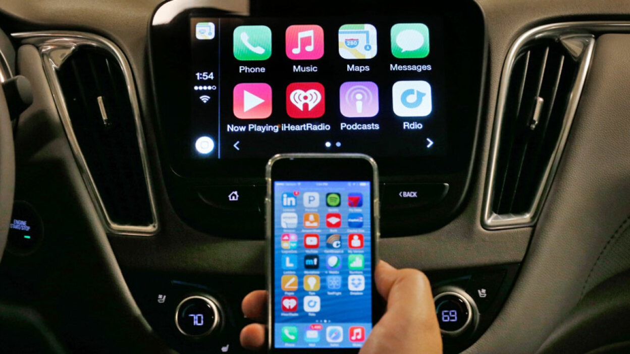 You are currently viewing How To Watch Videos On CarPlay: A Step-by-Step Guide!