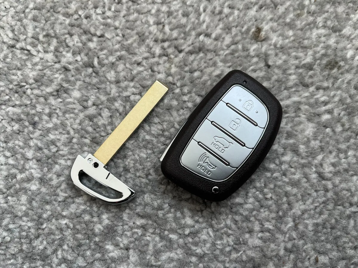 You are currently viewing Hyundai Ioniq Key Fob Not Working: Causes & Solutions
