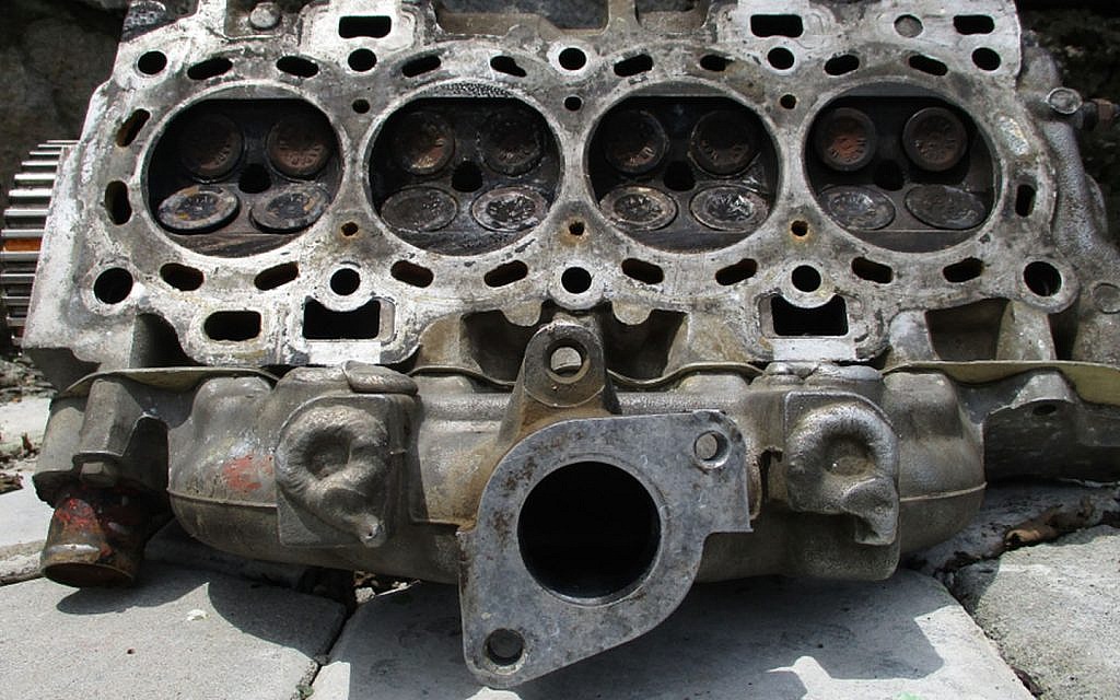 You are currently viewing How To Check For A Blown Head Gasket: A Simple Guide!